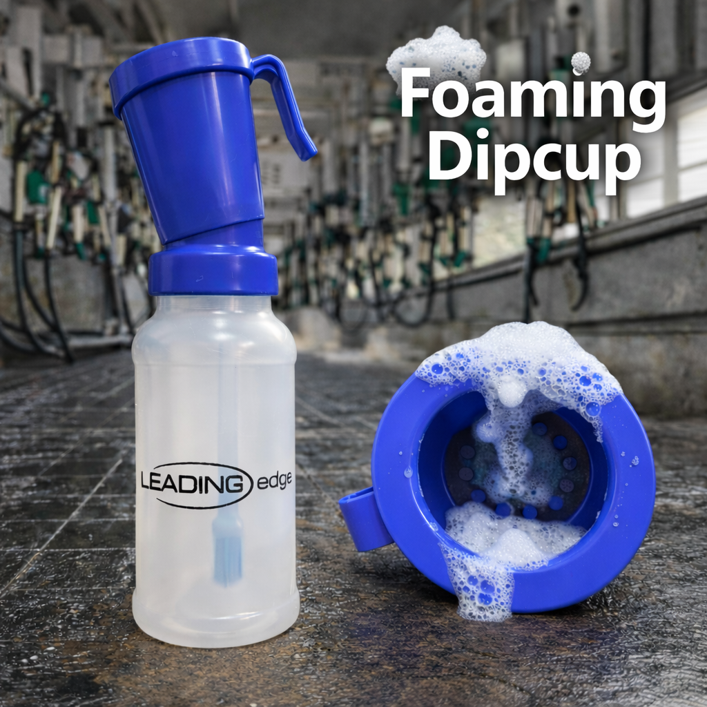 Foaming dipcup for dairy hygiene